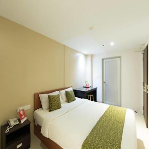 Swing & Pillows - Kl Pekeliling
